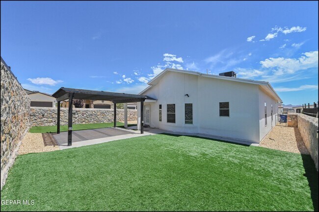 Building Photo - 373 Aidan Gordon Cir