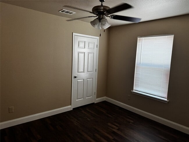 Building Photo - 5608 Humbert Ave