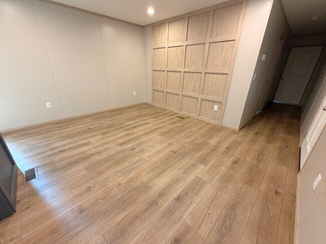 Building Photo - 30528 Black Duck Dr