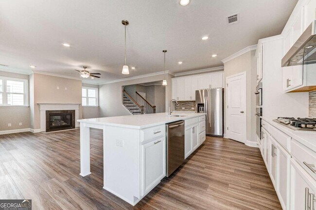 Building Photo - 1060 River Park Dr