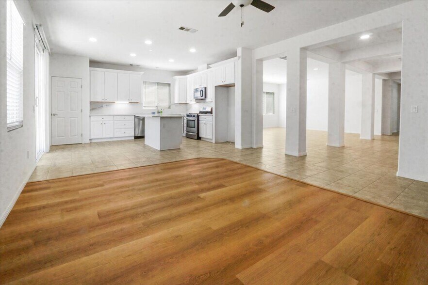 Building Photo - 1123 E Pennsylvania Ave