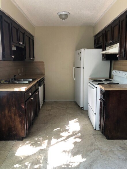 Building Photo - 1648 Starboard Dr