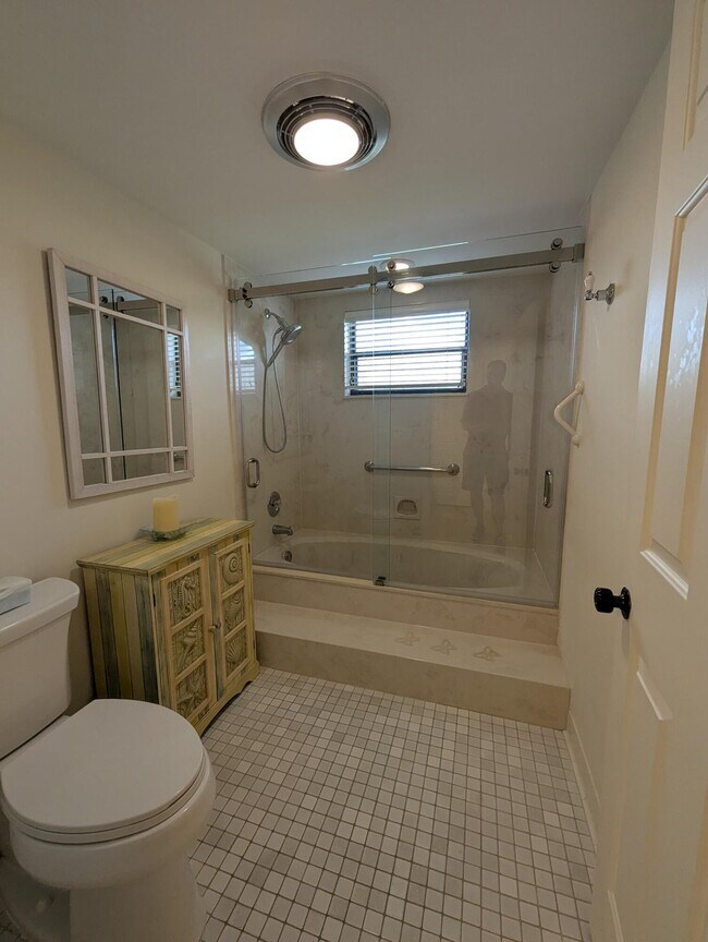 Building Photo - 16941 Waterbend Dr