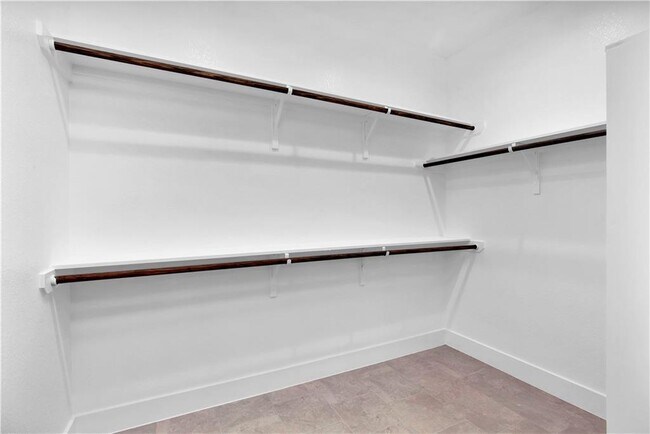 Building Photo - 9708 Evening Canopy Dr