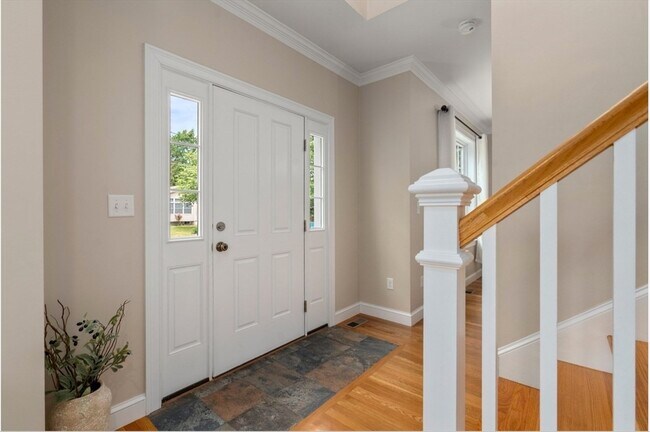 Building Photo - 23 Basswood Ave