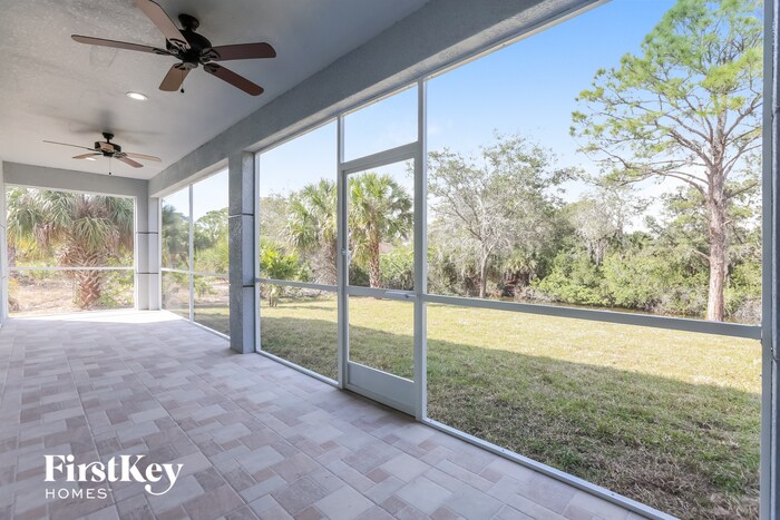 Building Photo - 2698 Escambia Cir