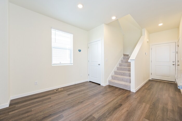 Building Photo - 13455 Oneida Ln