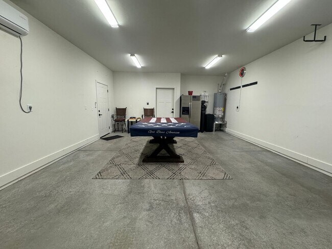 Building Photo - 6129 Lago Grande Dr