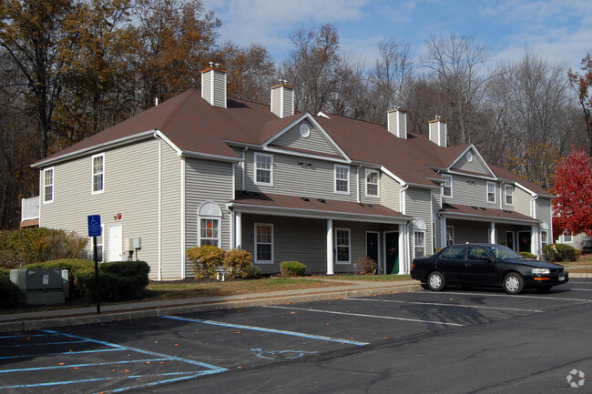 Primary Photo - Stone Hill Apartments