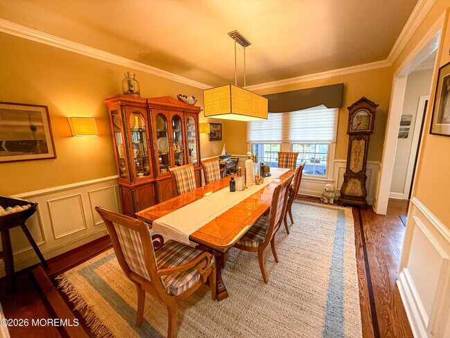 Building Photo - 315 Pitney Ave