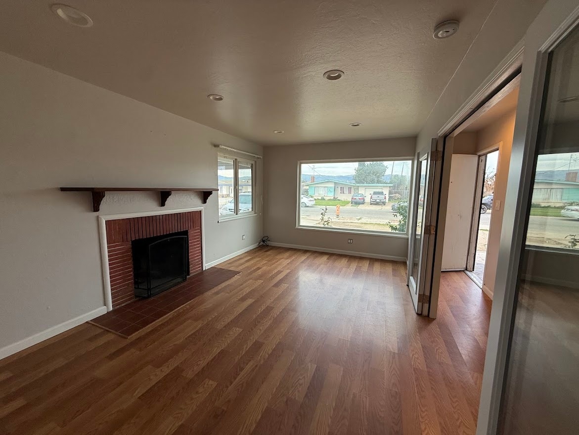 Building Photo - 614 Rincon Rd