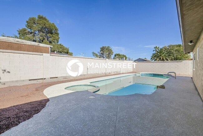 Building Photo - 4 Bedroom Pet-Friendly Home in LAS VEGAS, NV with Main Street Renewal