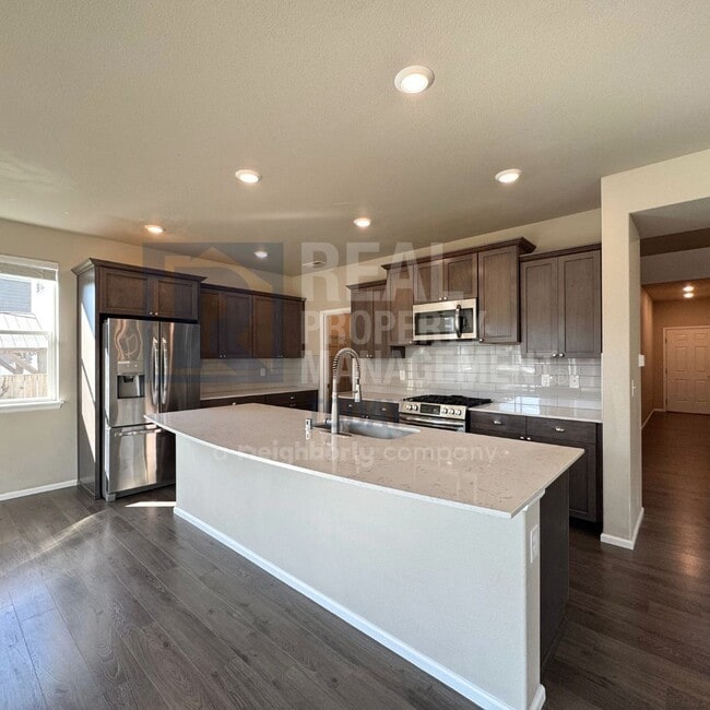 Building Photo - Beautiful Modern 3 Bedroom In Puyallup!!