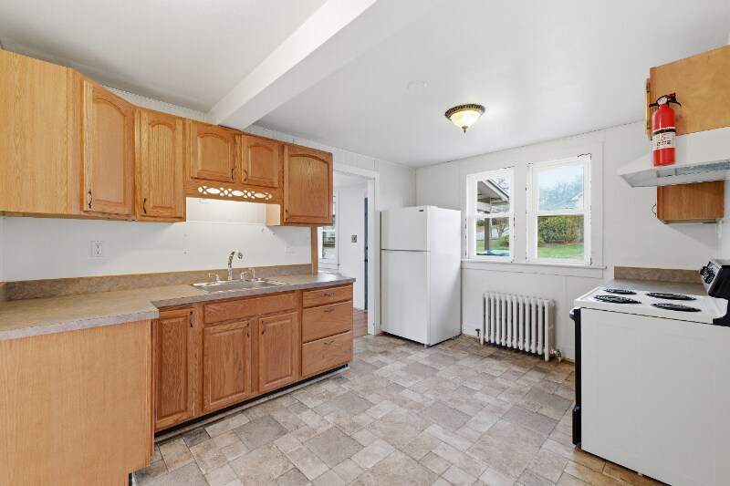 Building Photo - 4 Grandview St