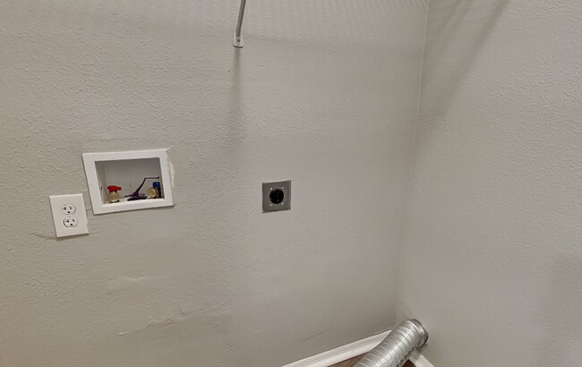 Building Photo - 774 Burlwood St