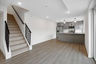 Building Photo - 1338 N 15th St