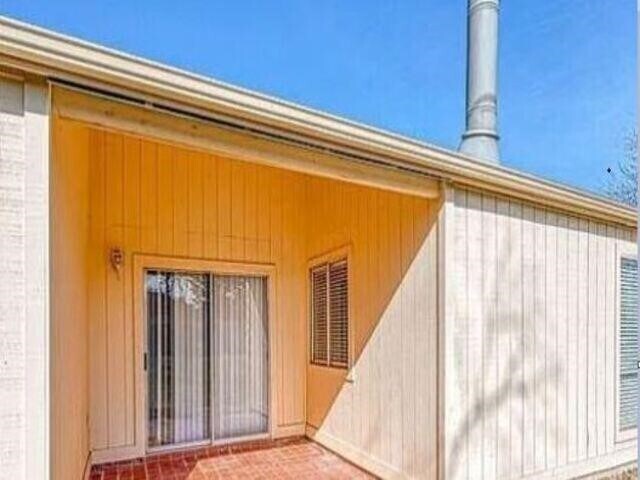 Building Photo - 3610 Vineyard Dr