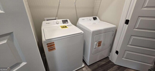 Building Photo - 5728 Urban Vlg Wy