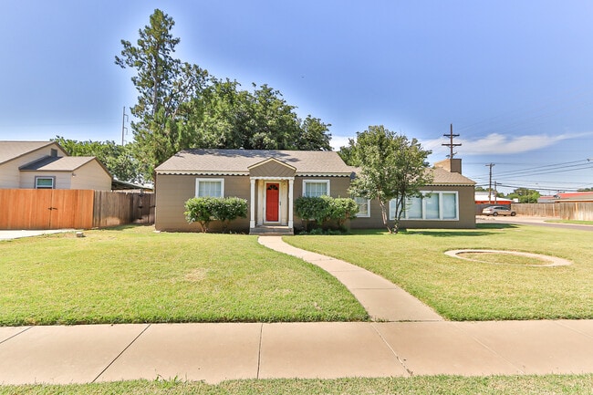 Building Photo - 2517 33rd St