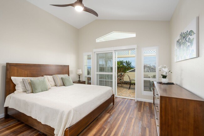 Building Photo - Furnished Home Close to Town