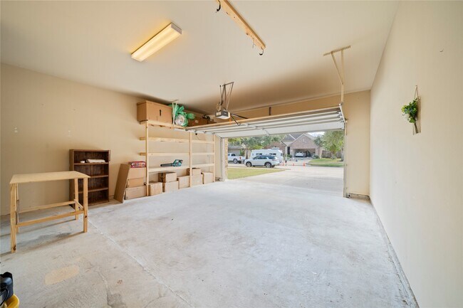 Building Photo - 26946 Carmel Falls Ln