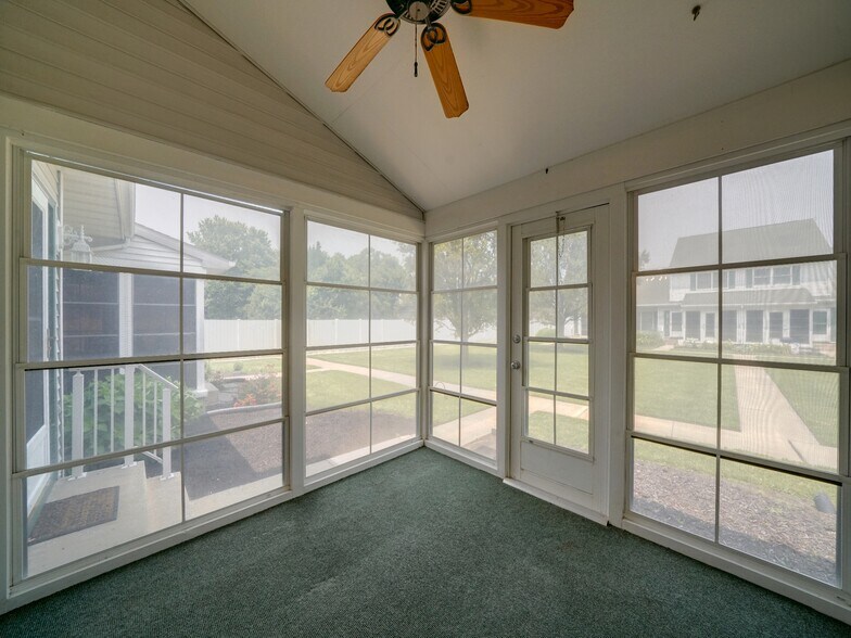 Sunroom - 405 Franklin St