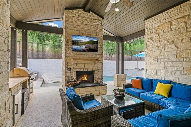 Building Photo - 501 Anfield Cir