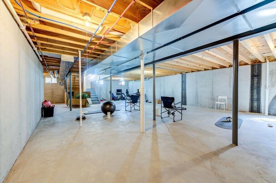 Building Photo - 732 Fox Creek Dr