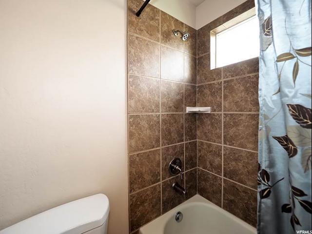 Building Photo - Beautiful 6-Bedroom Riverton House