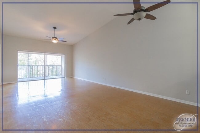 Building Photo - ***2+DEN/2 BATH***CENTRAL NAPLES***CYPRESS...