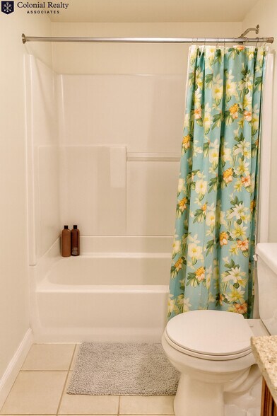 Building Photo - 10 Strathmore Rd