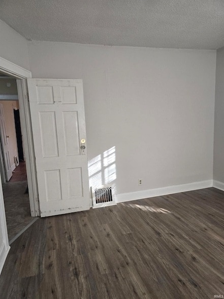 Building Photo - 216 S Grand Ave