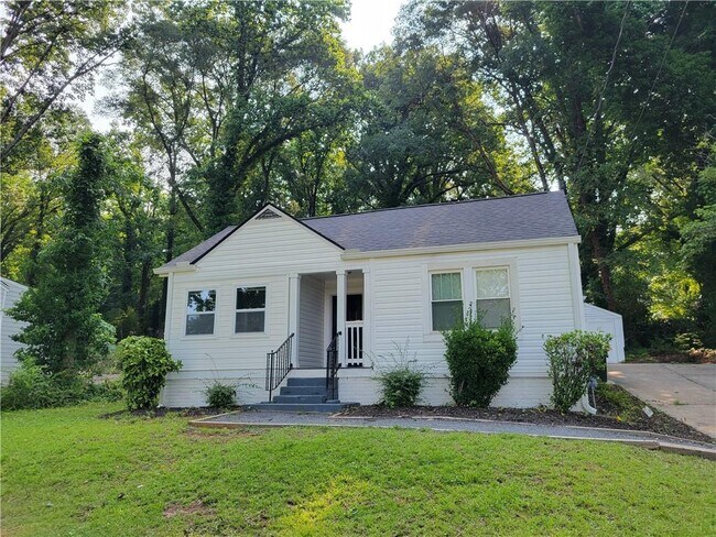Primary Photo - 3044 Sylvan Rd
