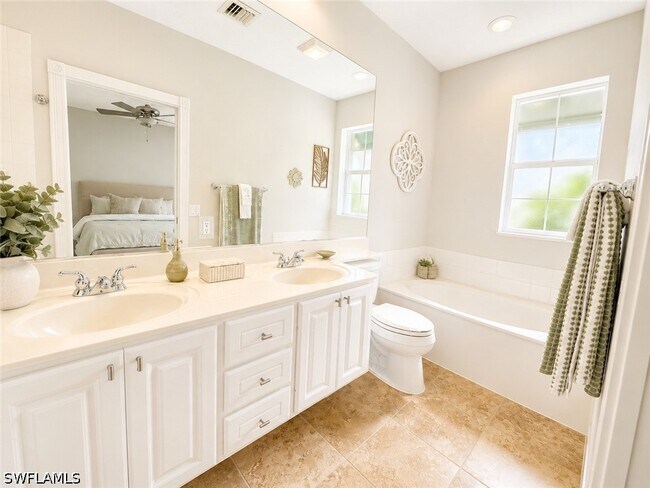 Building Photo - 8357 Rimini Way