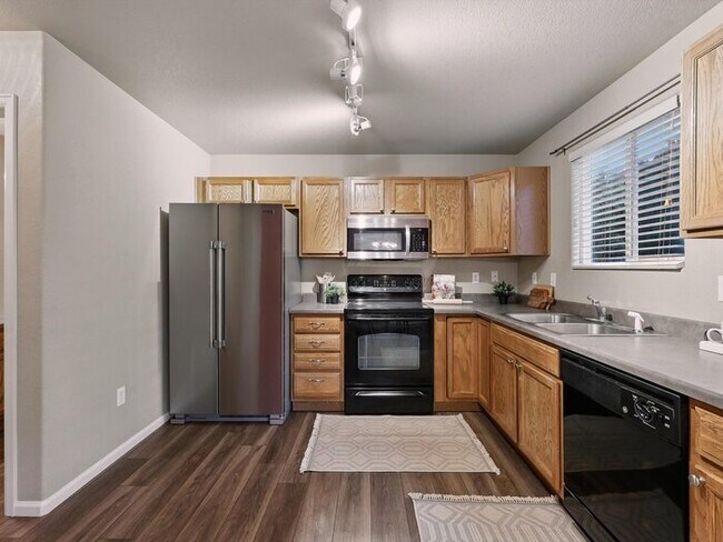 Building Photo - 4750 Cheerful Rd