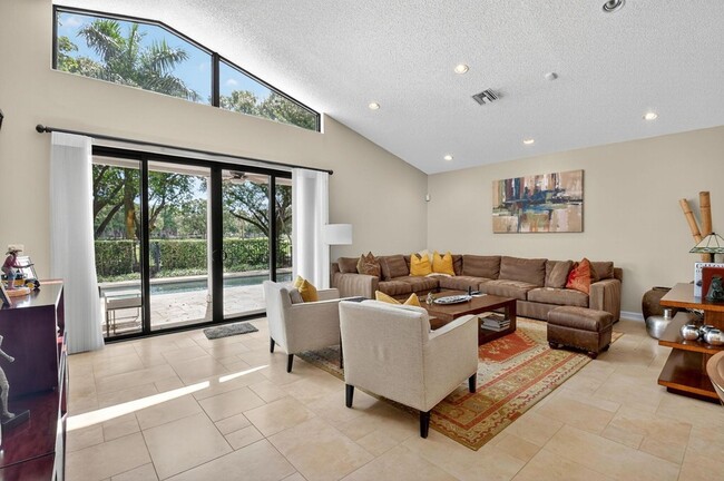 Building Photo - 5850 NW 21st Ave