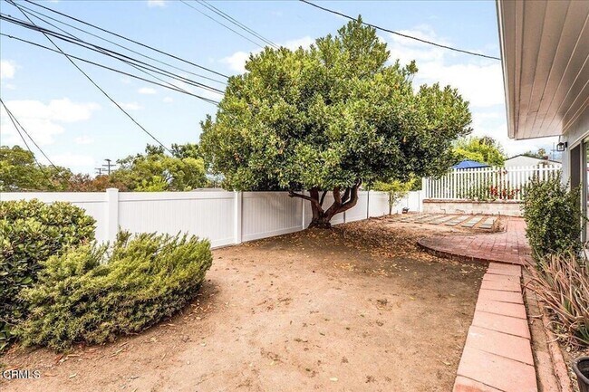 Building Photo - 2701 Jolley Dr
