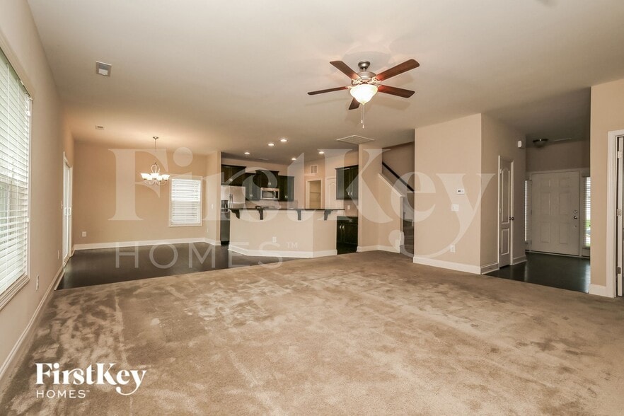 Building Photo - 732 Breeders Cup Dr