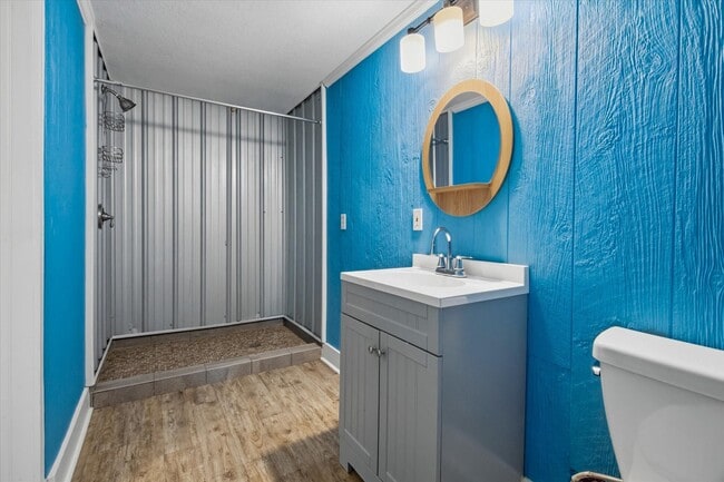 Building Photo - 606 Warsaw Dr