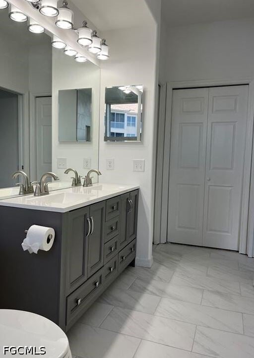 Building Photo - 9140 Southmont Cove