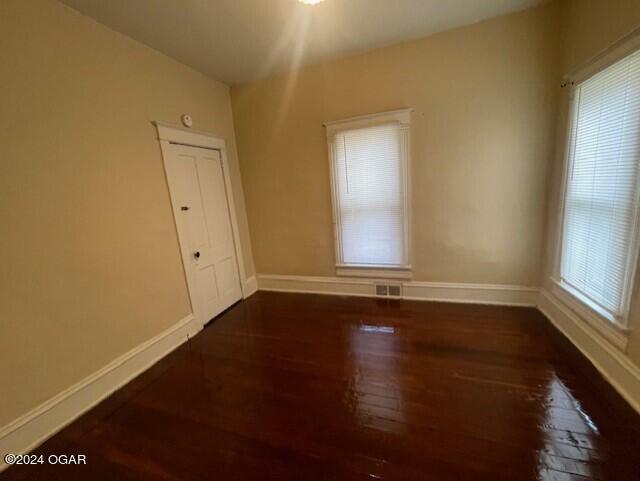 Building Photo - 530 N Jackson Ave