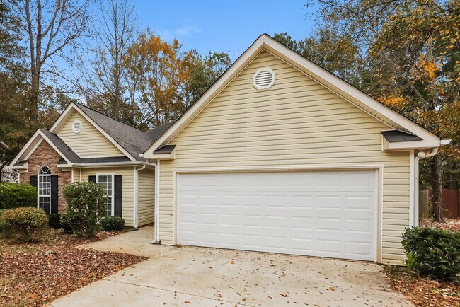 Building Photo - 173 Revolutionary Dr