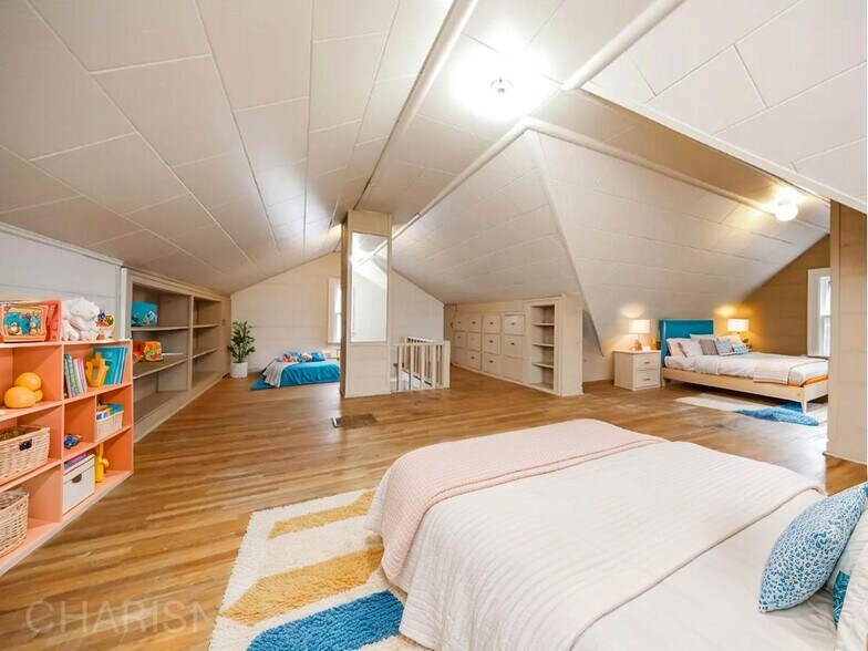 Building Photo - 1330 W 14th St