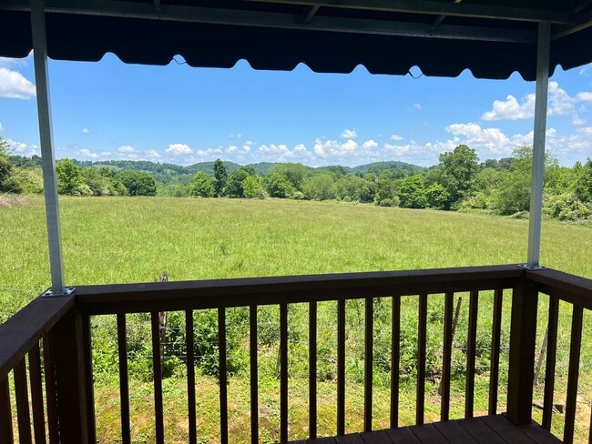 Building Photo - AVAILABLE April  2026! Secluded 2 bedroom Condo, Located minutes to Downtown JC & ETSU