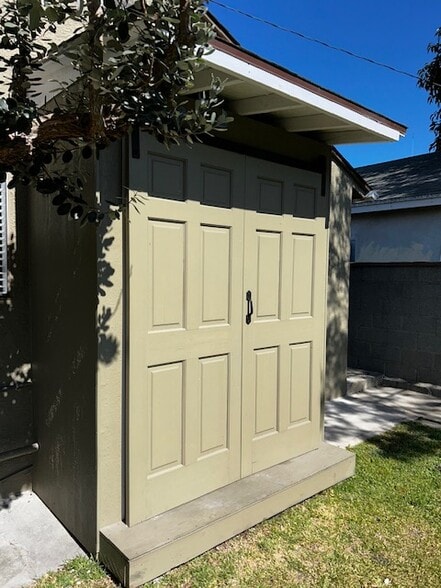 enclosure for washer/dryer - 2734 Martha Ave