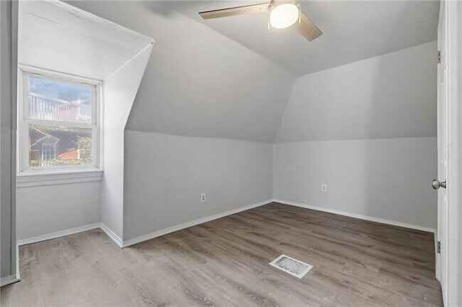 Building Photo - 228 Sylvan Walk