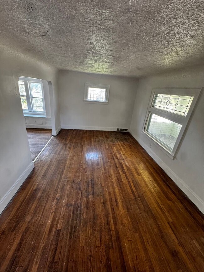 Building Photo - 11222 Revere Ave