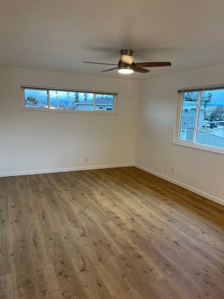 Living Room - 1265 Manchester Dr