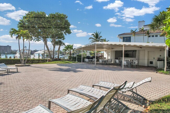 Building Photo - 550 S Ocean Blvd