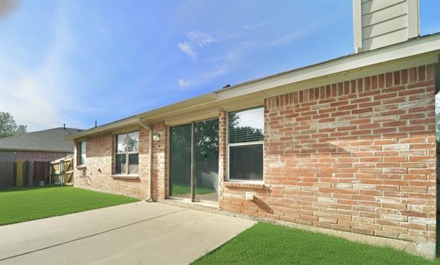 Building Photo - 2305 Arrowhead Pass